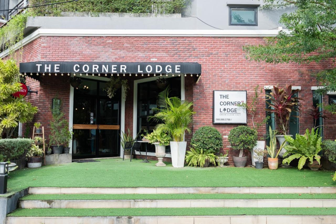 The Corner Lodge - Sha Extra Plus Pattaya Exterior photo